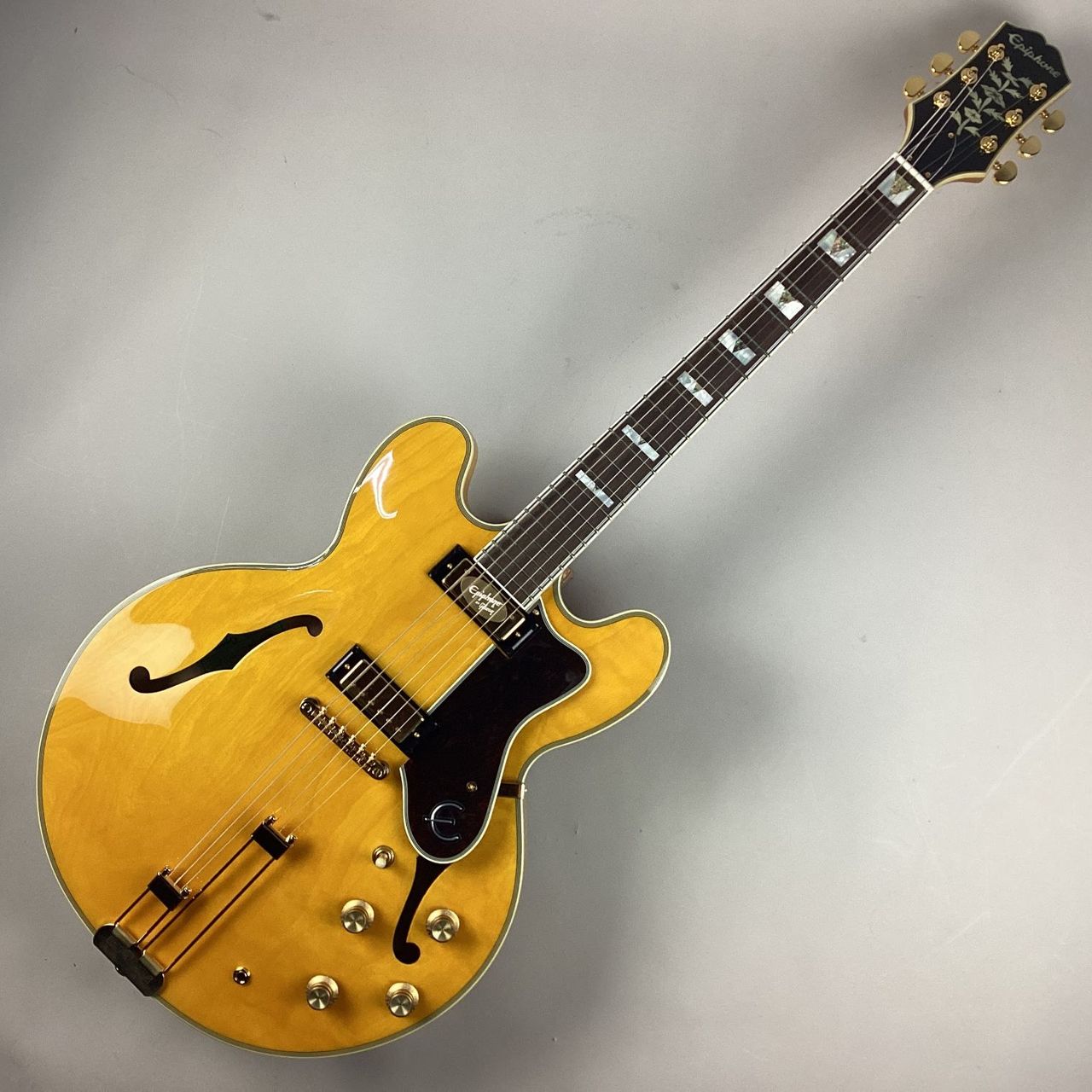 ephiphone shelaton natural セミアコ Epiphone Sheraton Natural セミアコ【現物画像】（新品/送料