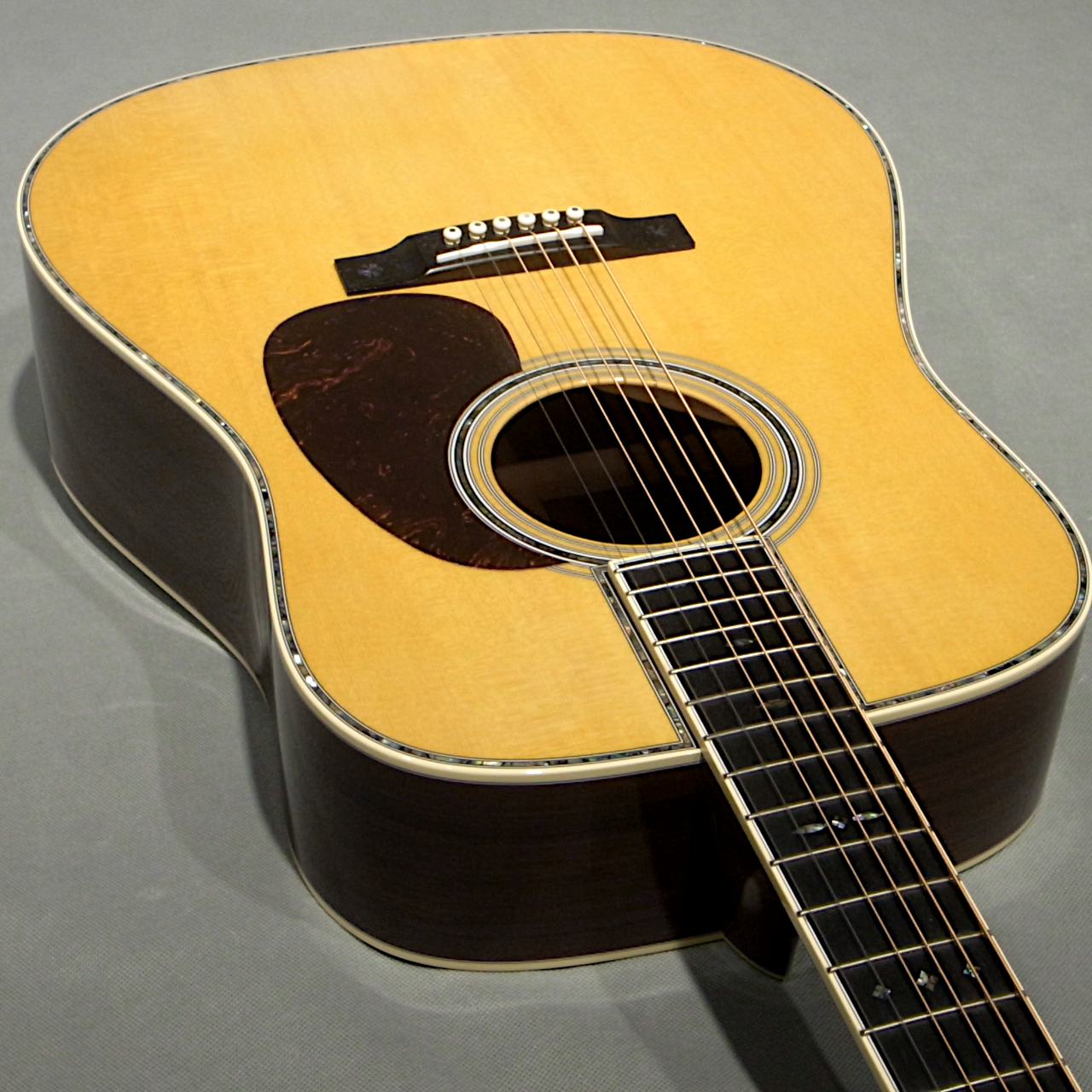 Martin D-42 美品2004年製 ハードケース（鍵有）付 保証書付