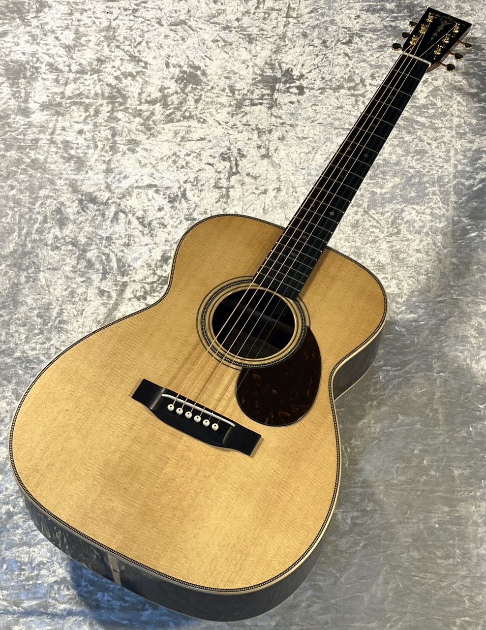 美品 ASTURIAS・アストリアス・EC・カスタム・オール単板 定価27万円 アコギ/アコースティックギター ♪超美品⁄オール単板⁄ASTURIAS ⁄ローズウッド♪