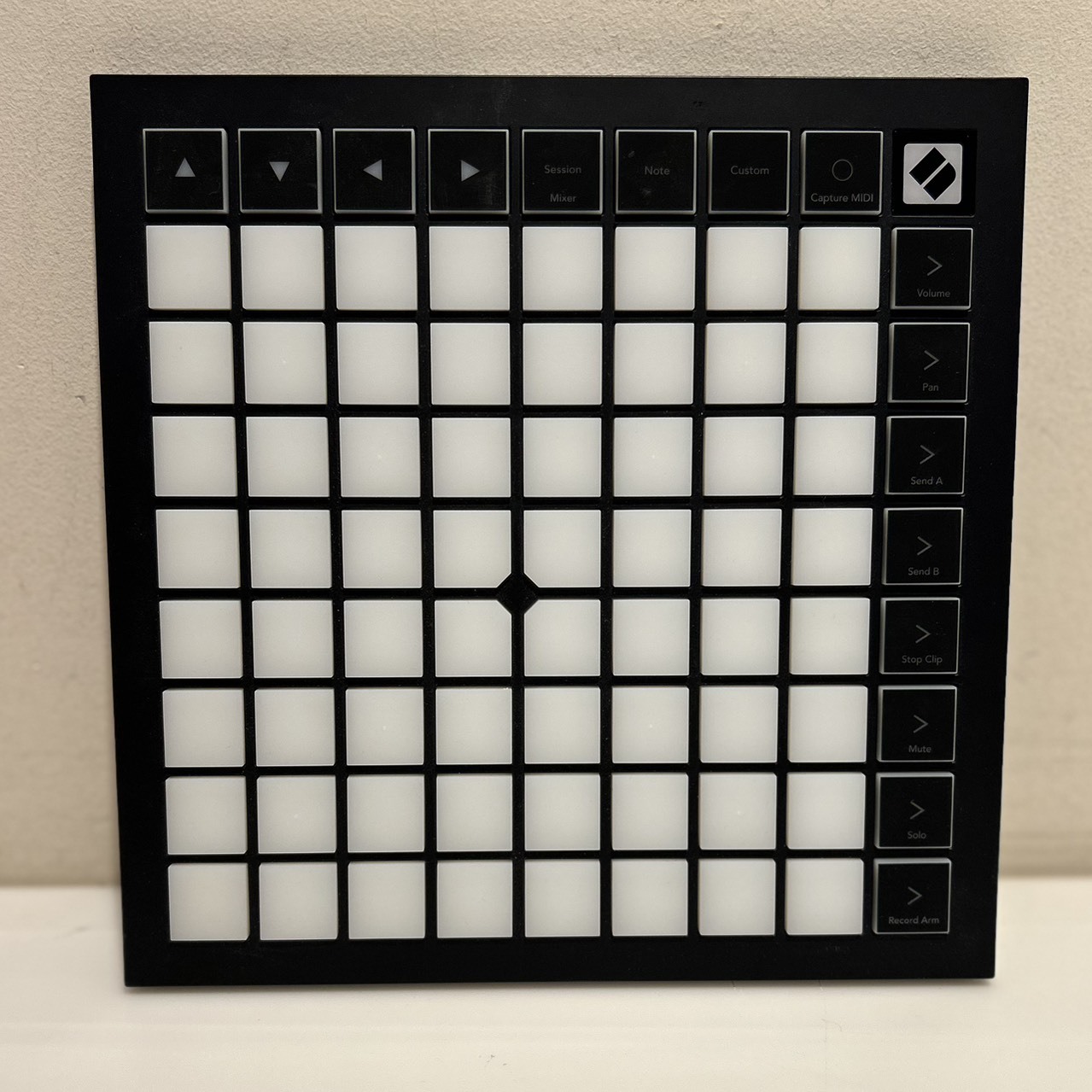 Novation 【USED】LaunchPadX 中古/現物写真（中古/送料無料）【楽器