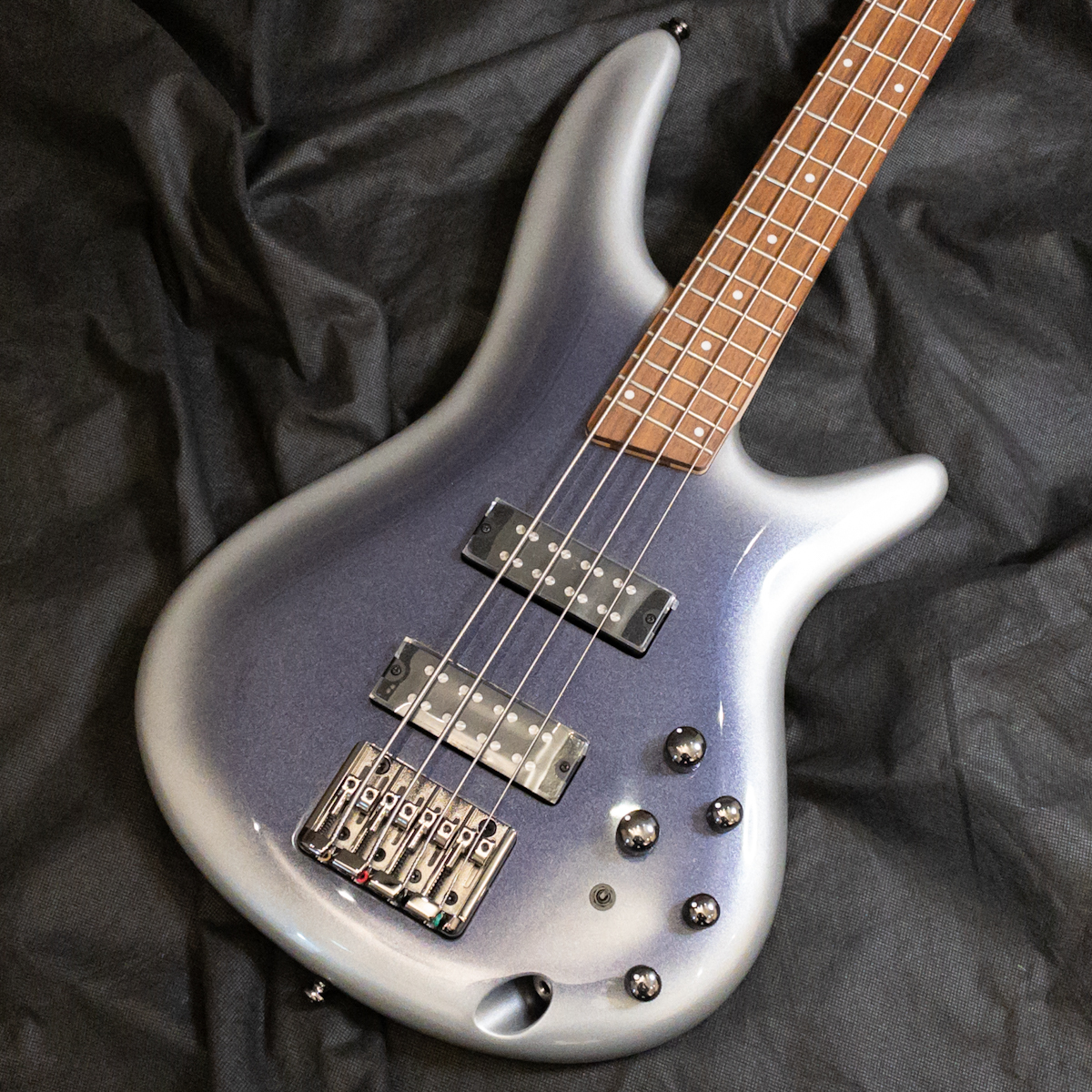 Ibanez SR300E NST (Night Snow Burst)（新品特価）【楽器検索デジマート】