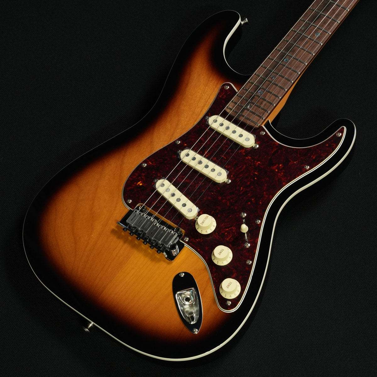 Fender Stratocaster サンバースト 日本製 Fender Made in Japan Limited Active Modern Stratocaster 2-Color
