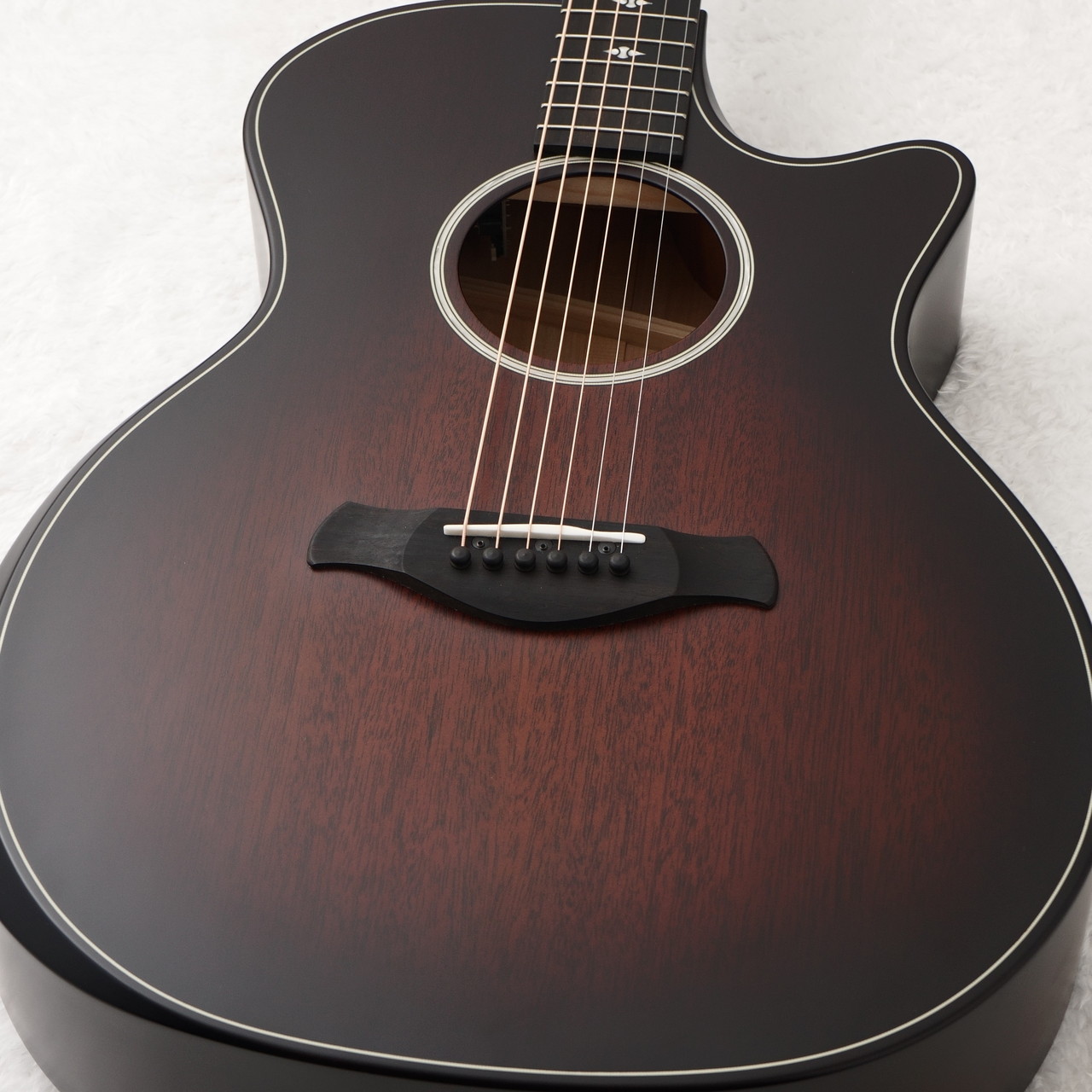 Taylor 【アウトレット特価!】 Builder's Edition 324ce 【現物動画