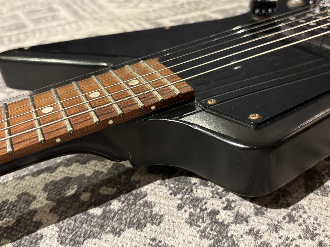 Gibson Melody Maker Explorer Satin Ebony（中古）【楽器検索デジマート】
