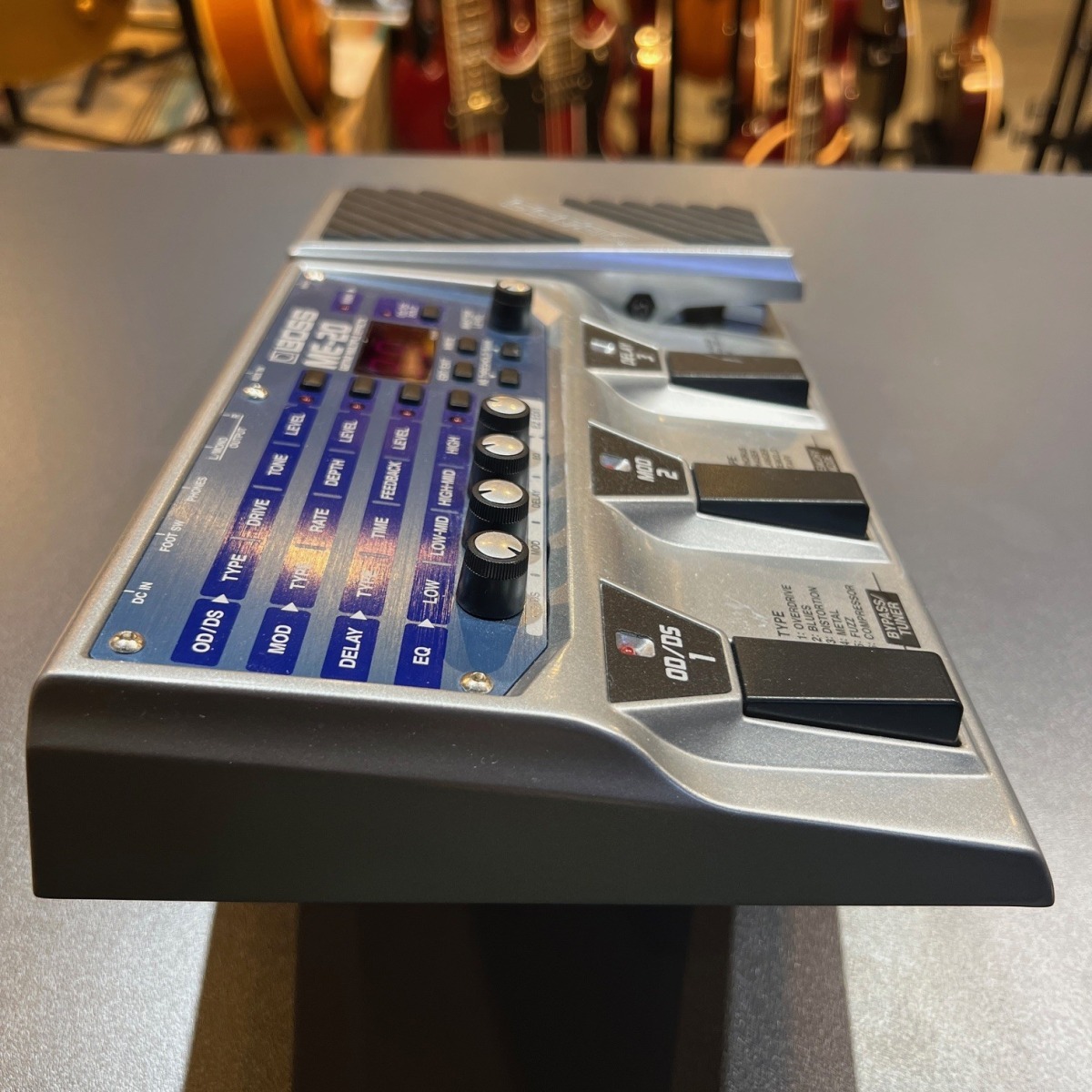 元箱入美品　BOSS ME-20 guitar multiple effects 元箱入美品 BOSS ME-20 guitar multiple effects