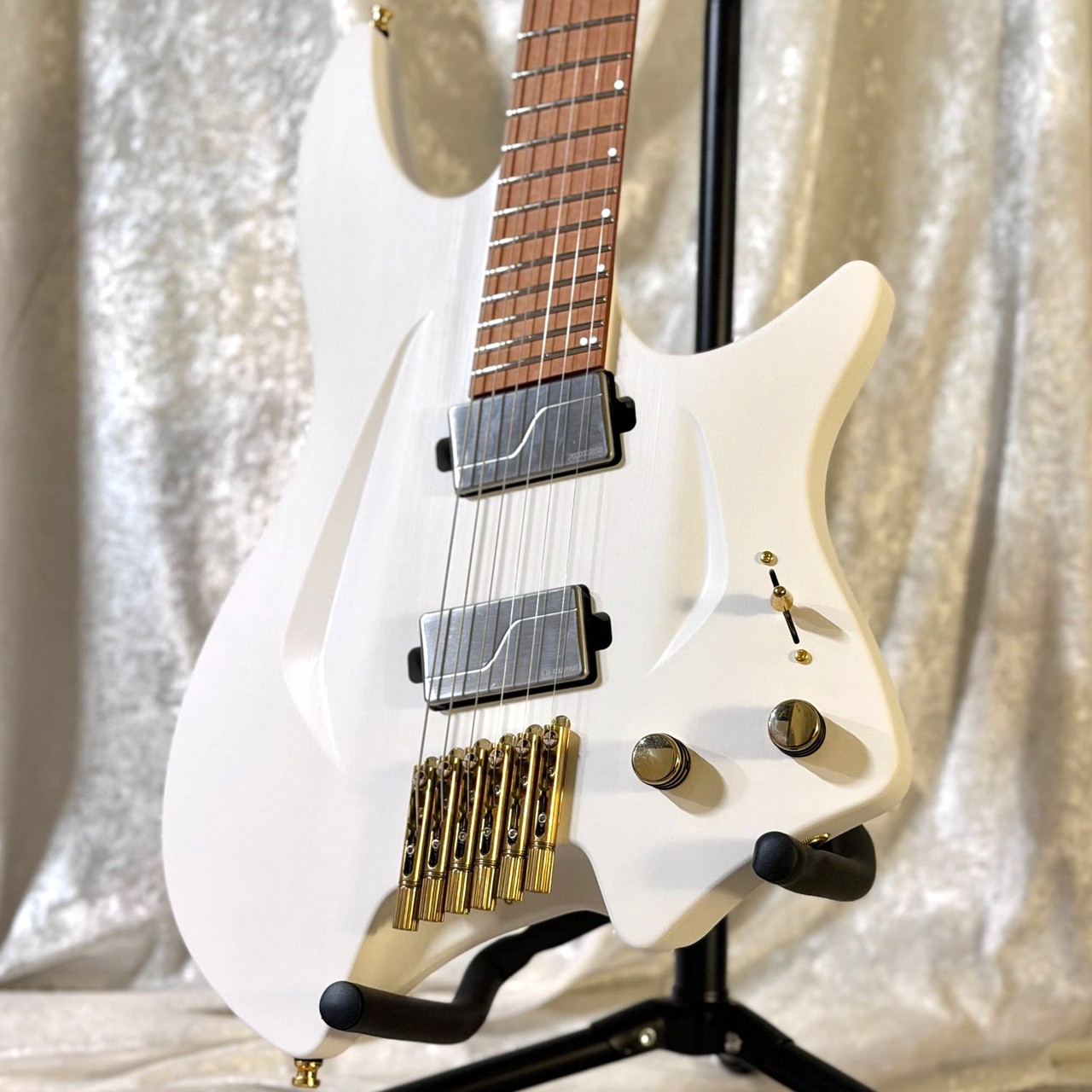 ARISTIDES 【オランダ科学の結晶】H/06R ~White~ #3980【モダン
