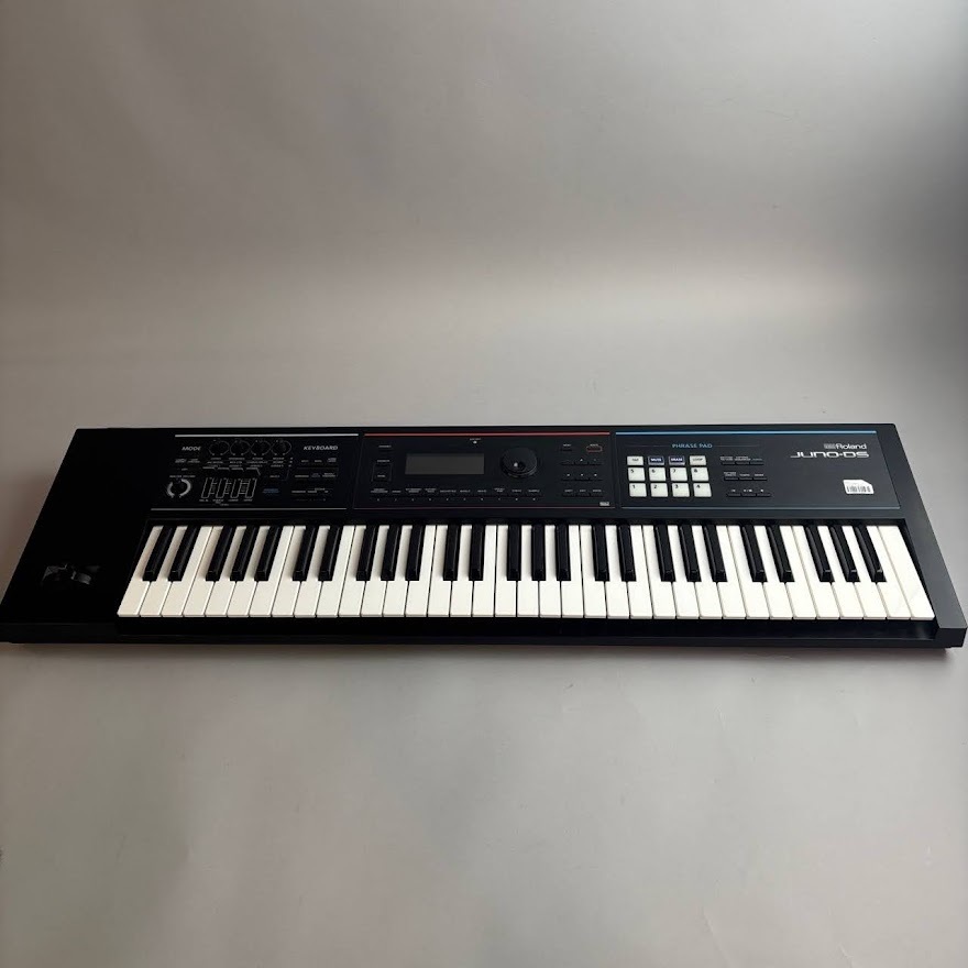 Roland JUNO-DS61