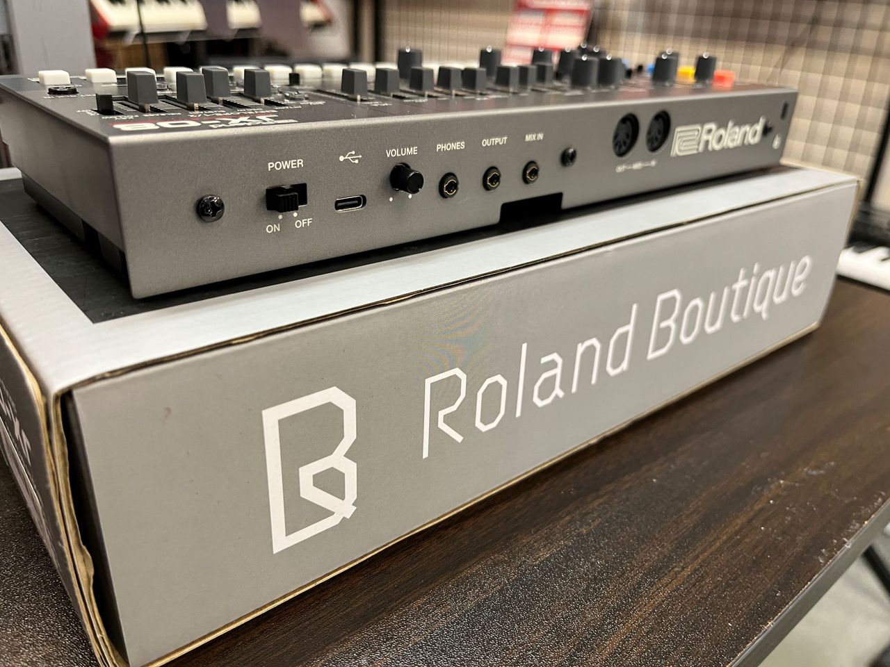 Roland BOUTIQUE JX-08【中古】（中古）【楽器検索デジマート】