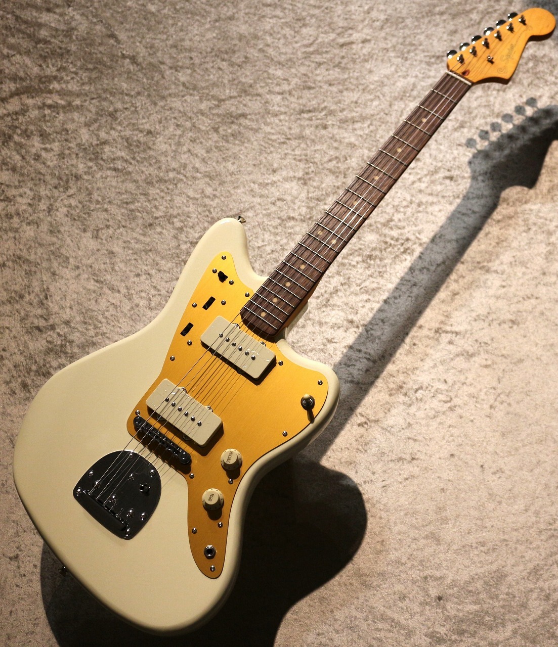 Squier by Fender 【軽量!】【人気モデル!】J Mascis Jazzmaster