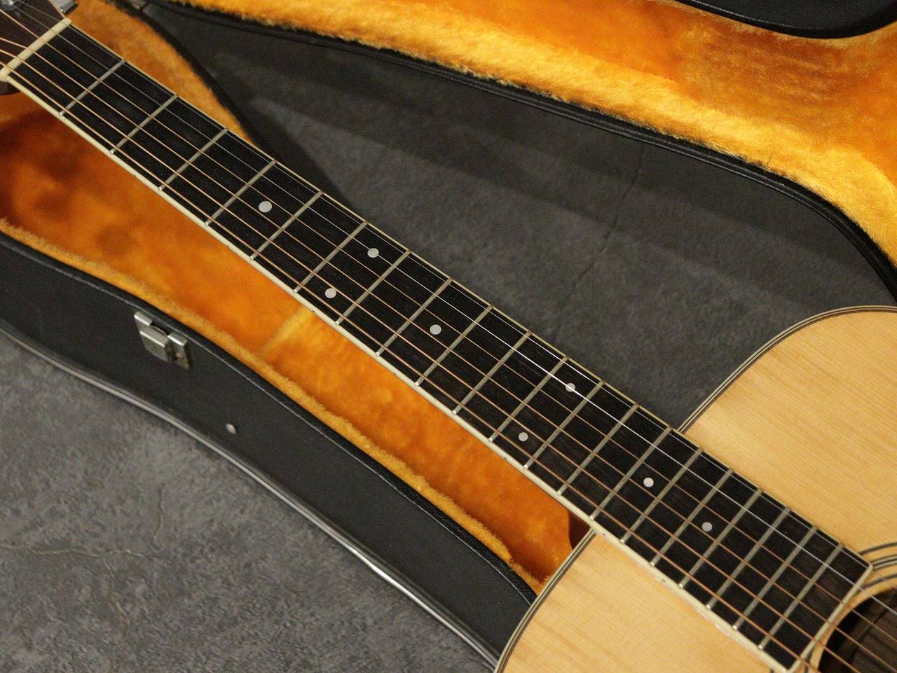 伝説の枯れたビンテージ　S.yairi YD304 ハードケース付き 伝説の枯れたビンテージ S.yairi YD304 ハードケース付き 伝説の枯れた