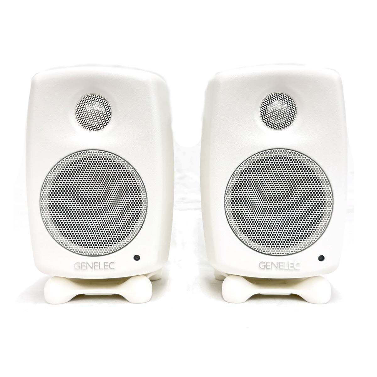 GENELEC G One ホワイト (ペア) Home Audio Systems【デモ使用品特価