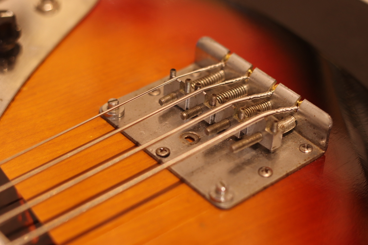 Guyatone EB-25 1970's（ビンテージ/送料無料）【楽器検索デジマート】