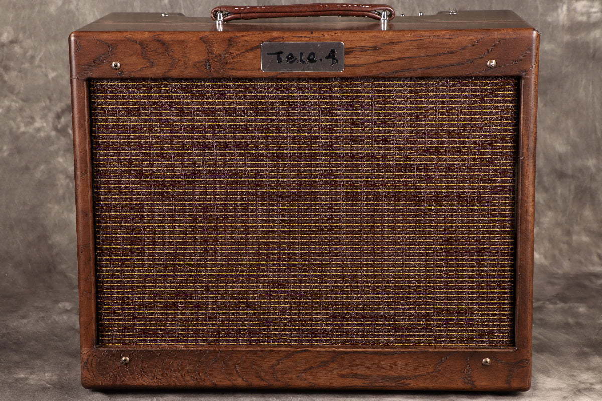 エレキギター アンプ 1322a57d80046978ae31b991334d04