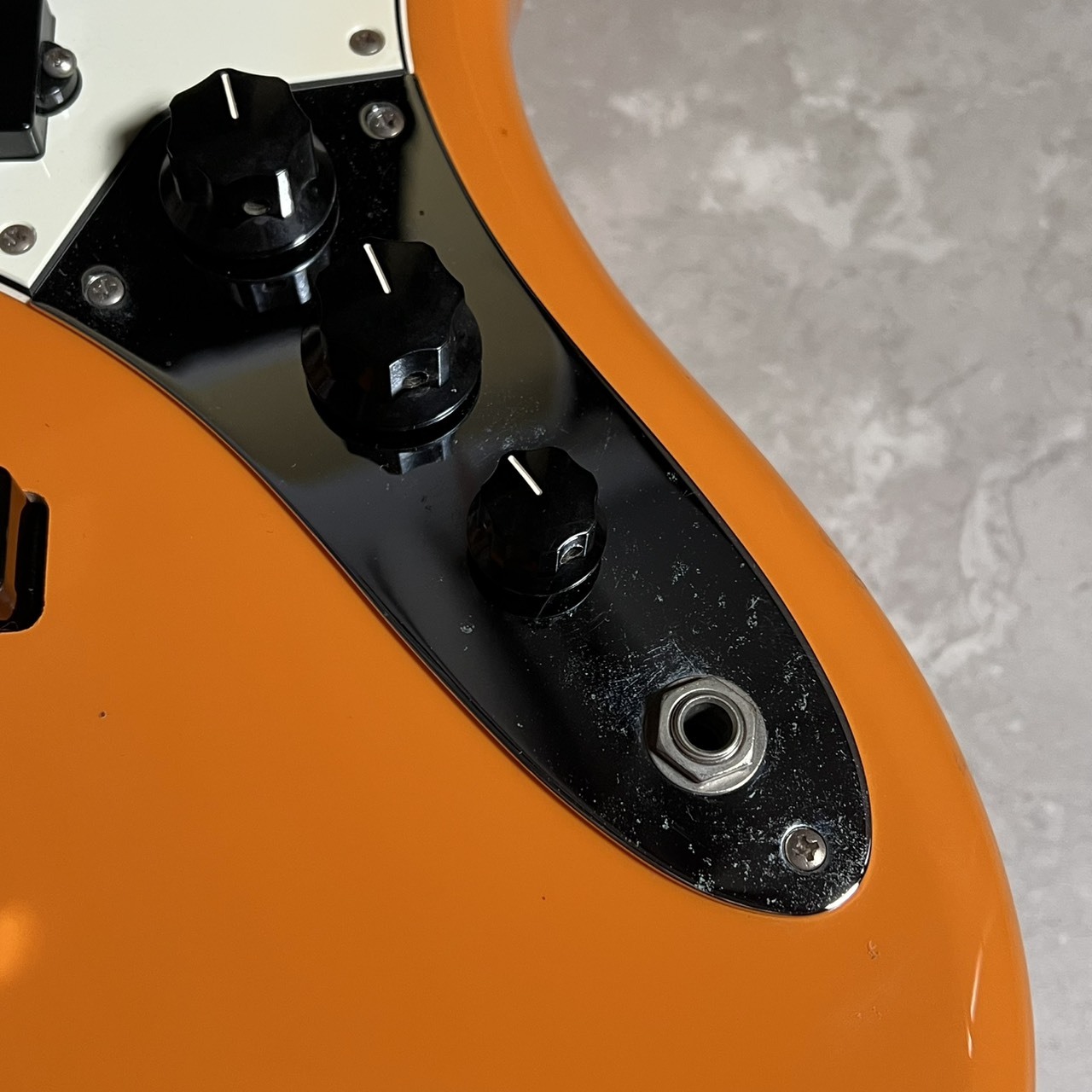 Fender Player Jaguar Bass Pau Ferro Fingerboard Capri Orange（中古
