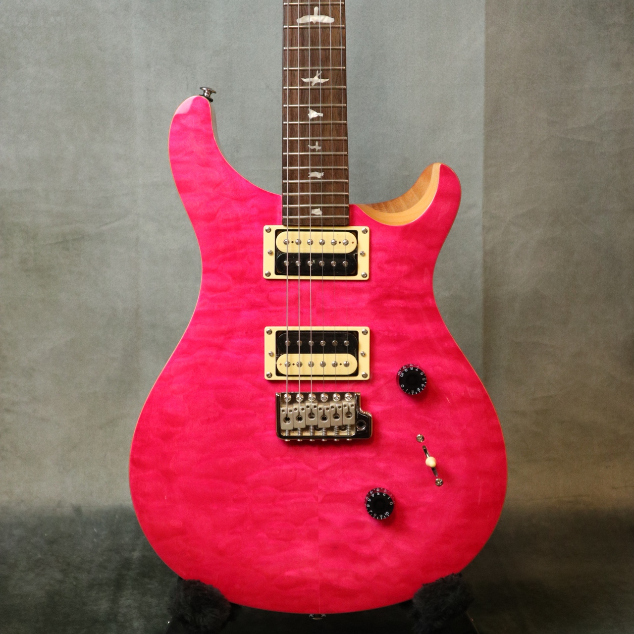 Wa04 美品 PRS SE CUSTOM24 キルトメイプル ボニーピンク - 弦楽器、ギター