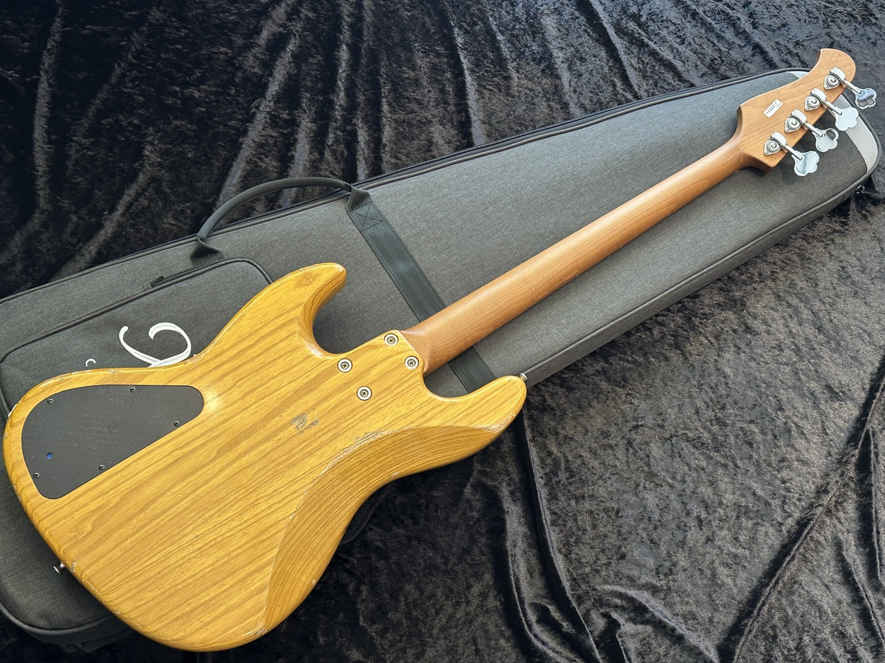 ベース xotic xj-1t 4st Xotic XJ-1T 4-String Bass Review - Premier Guitar