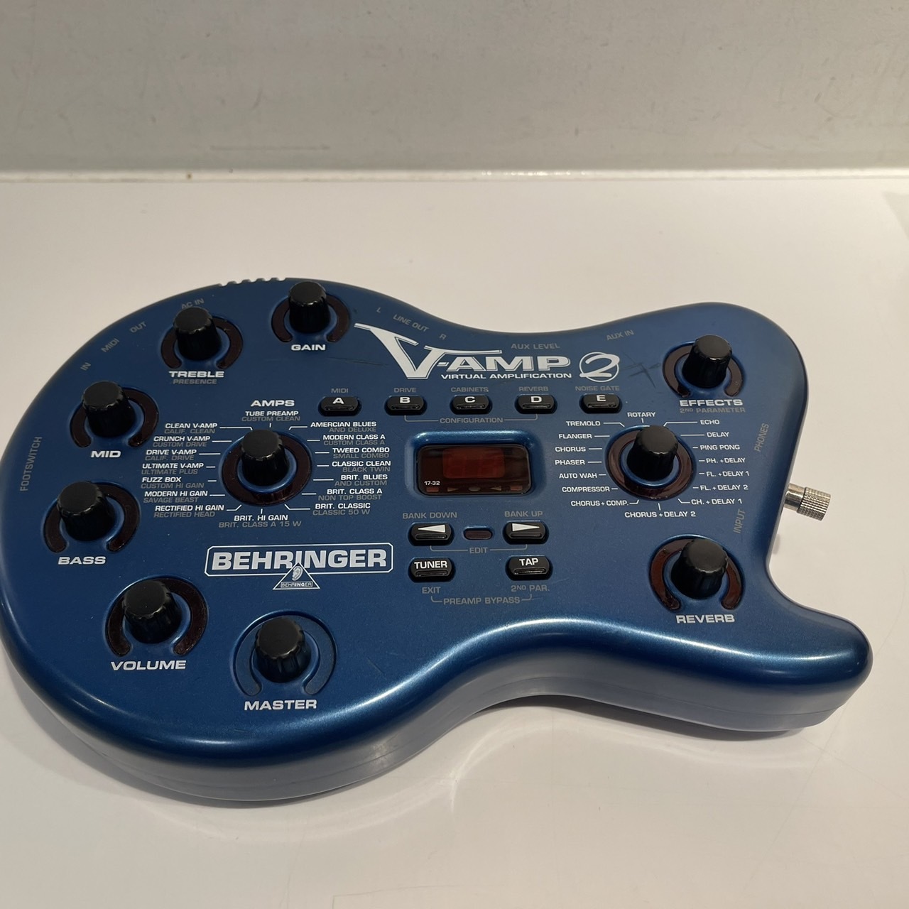 ギター BEHRINGER V-AMP2 Behringer V-AMP2 Guitar Amp Modeler and Multi-Effects V-AMP2