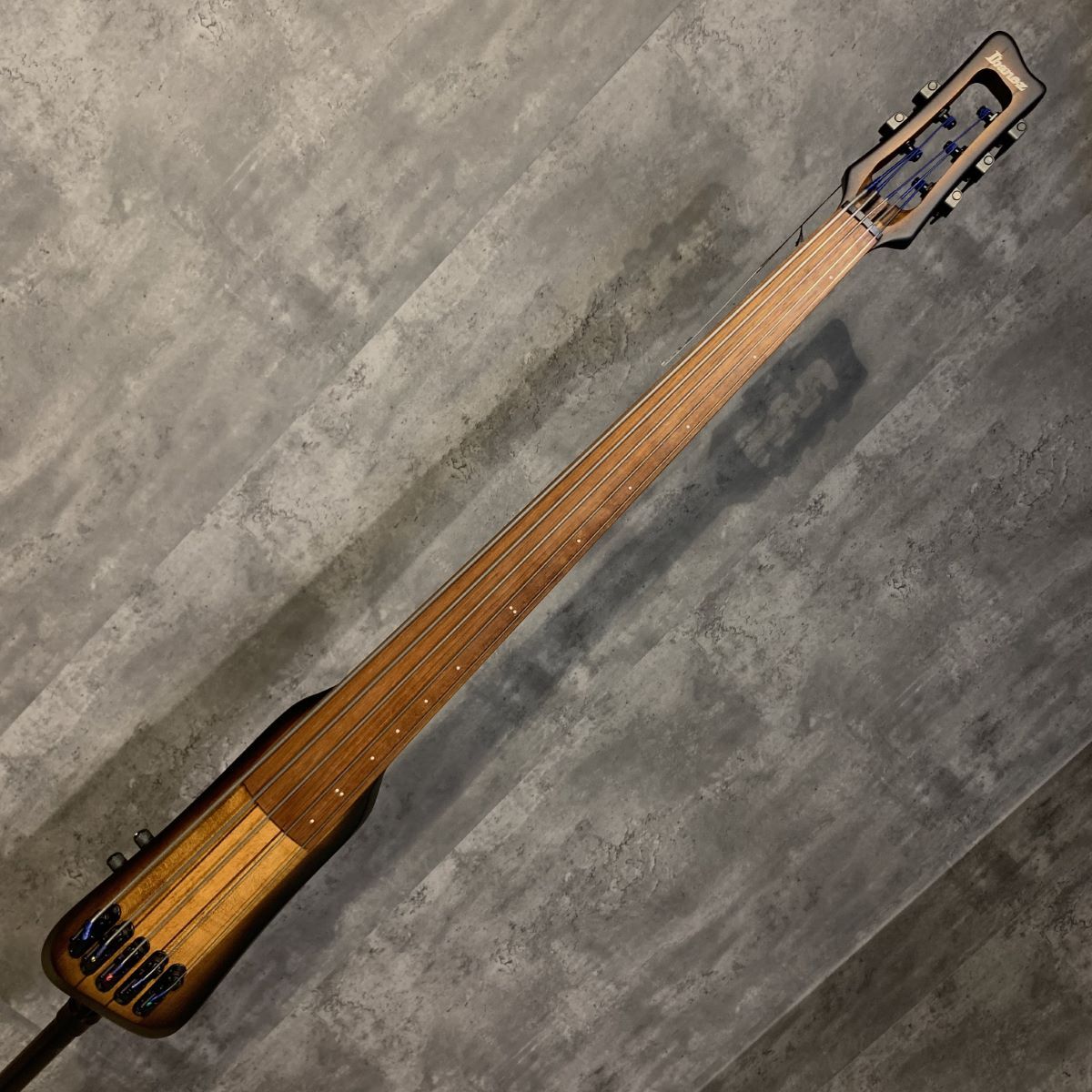 Ibanez UB805 / Mahogany Oil Burst（新品/送料無料）【楽器検索