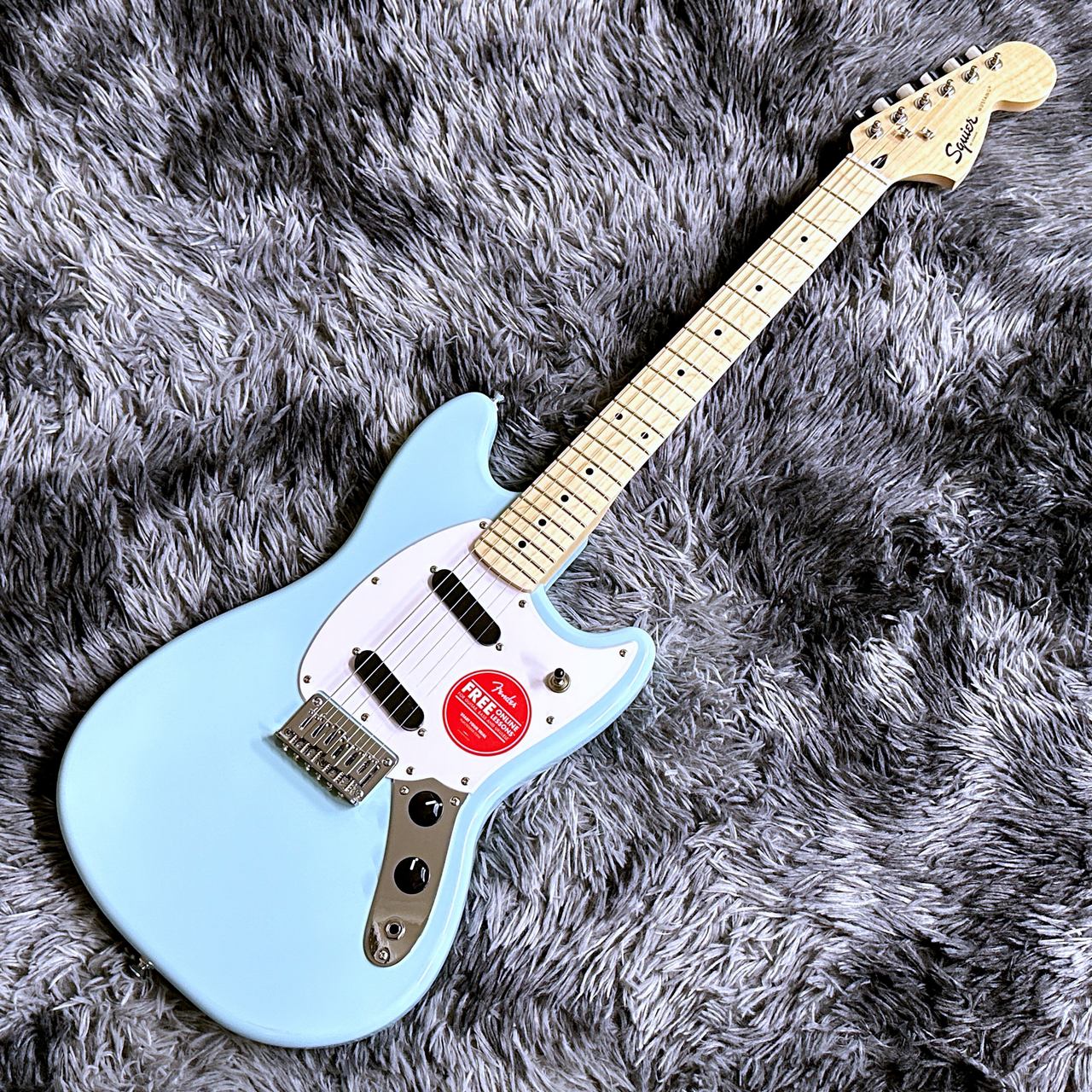 Squier by Fender Sonic Mustang, Maple Fingerboard, White Pickguard