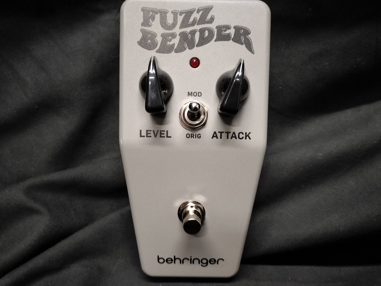 BEHRINGER FUZZ BENDER (ファズ サイケ トーンベンダー?)（新品