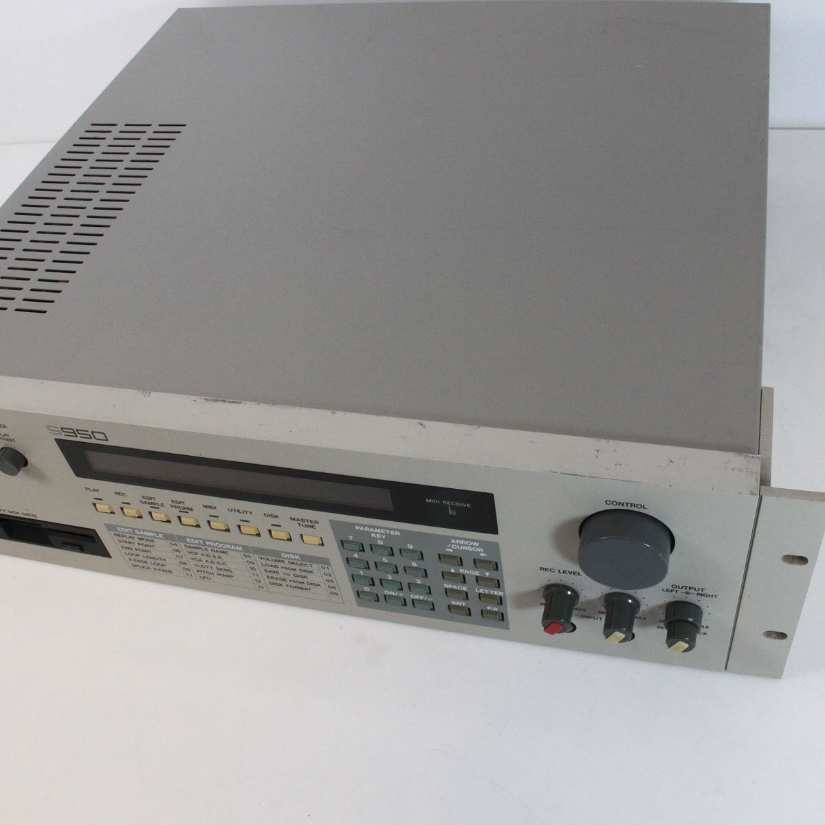 AKAI S950 【渋谷店】（中古/送料無料）【楽器検索デジマート】