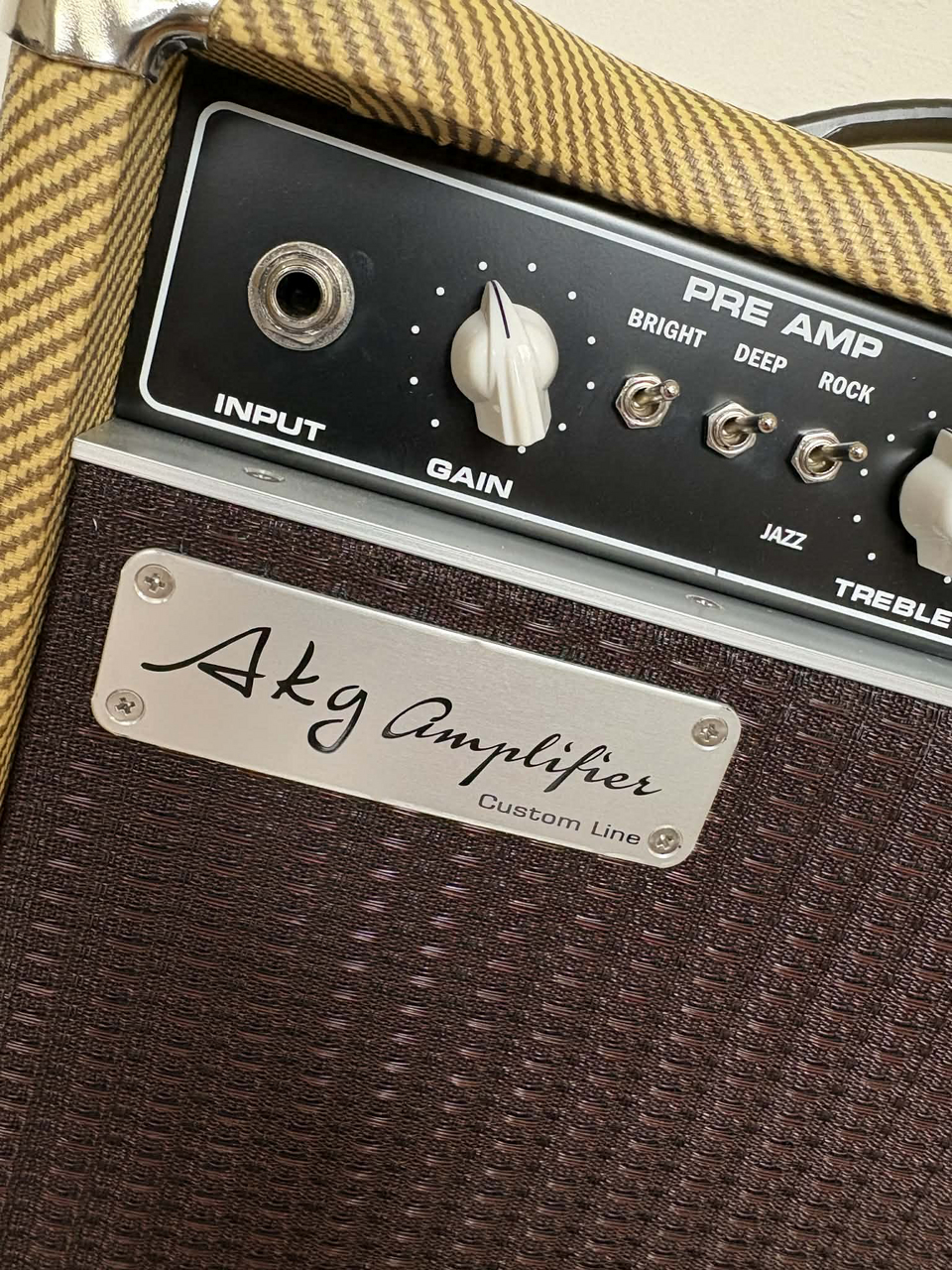 AKG Sound Design Overdrive Reverb 8W(Att)（新品/送料無料）【楽器