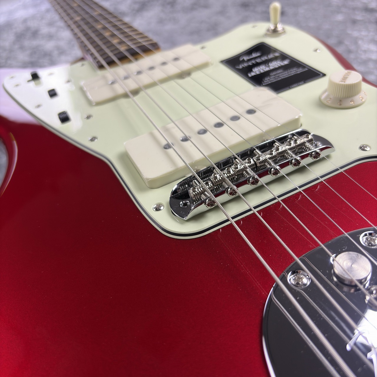 Fender Vintera III Mid '60s Jazzmaster -Candy Apple Red