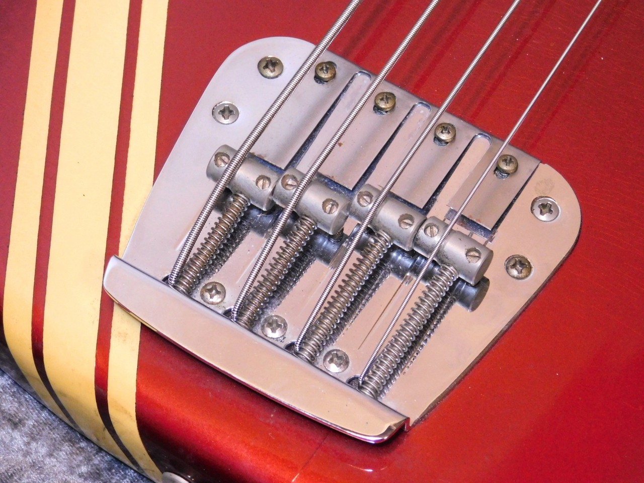 Fender Mustang Bass Competition Red '74（ビンテージ）【楽器検索