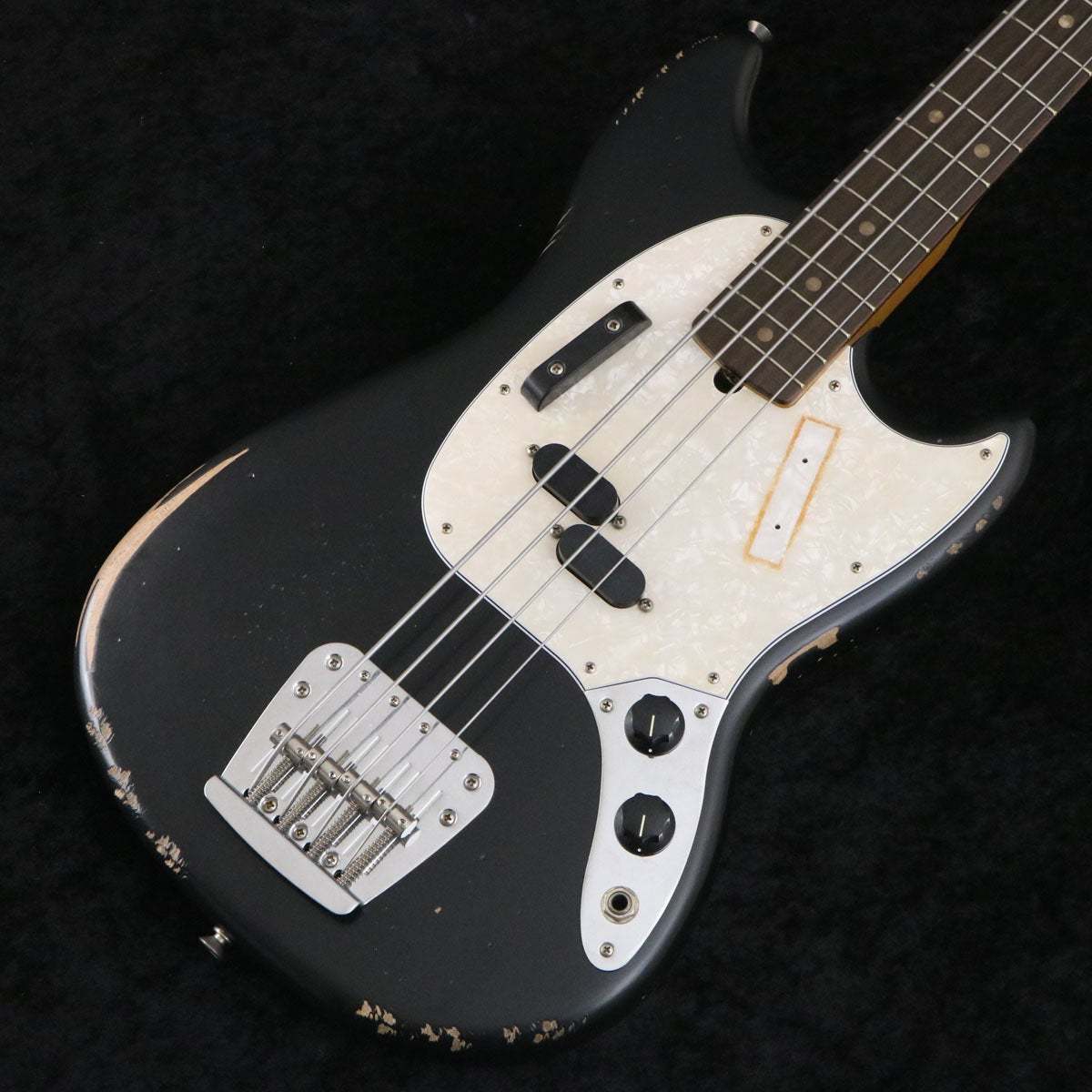Fender JMJ Road Worn Mustang Bass Black (重量:3.53kg) 【御茶ノ水