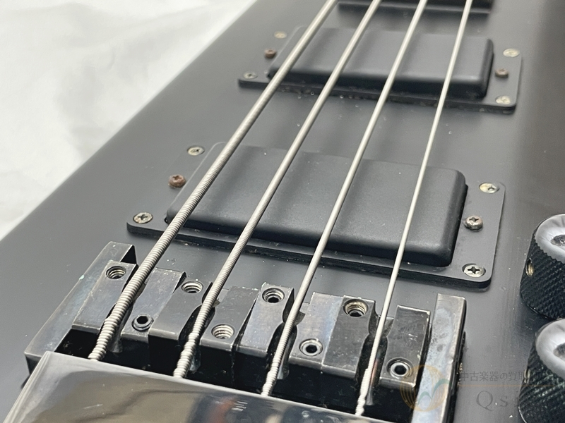 mavisエレキベース ブラック 4弦 [中古品] mavisエレキベース ブラック 4弦 [中古品] mavisエレキベース ブラック