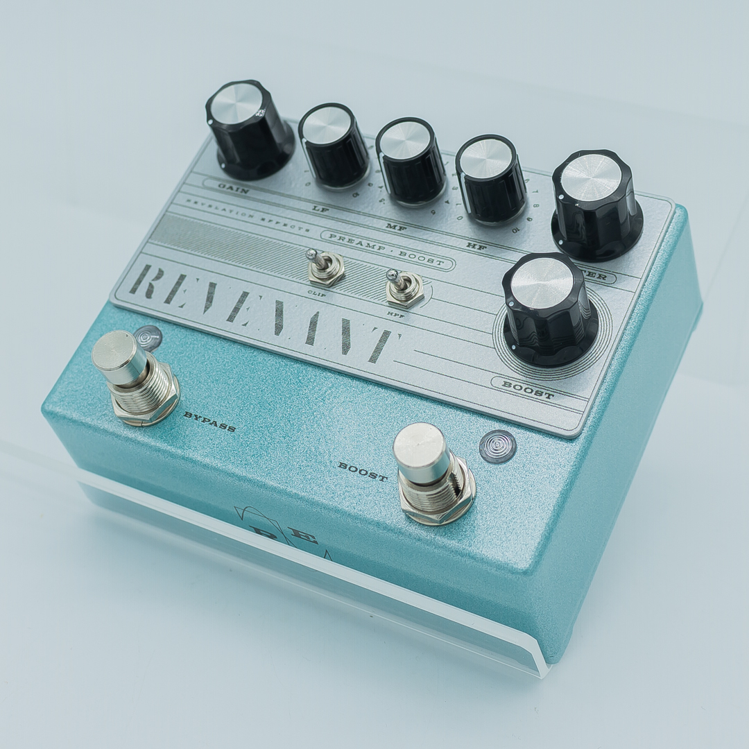Revelation Effects REVENANT Preamp-Boost V1.2 -Teal Sparkle with 