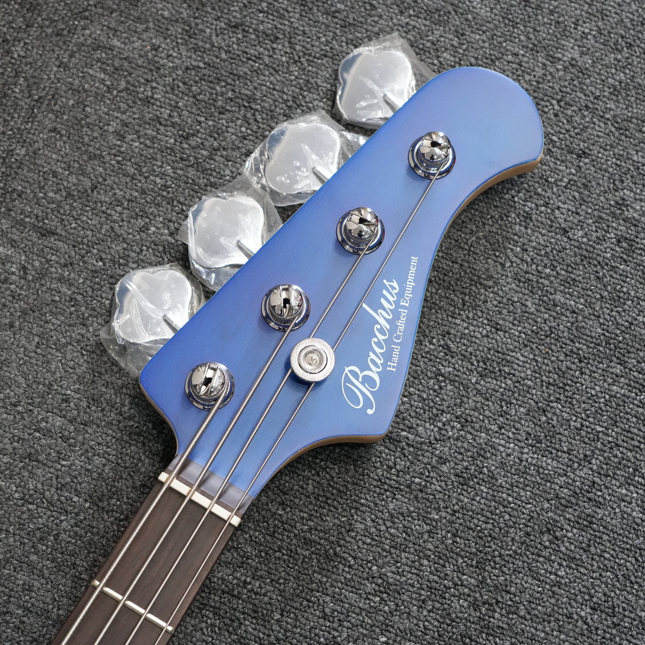Bacchus WL4-HOLLOW/R BLU-S-MH 3.63キロ（新品特価）【楽器検索