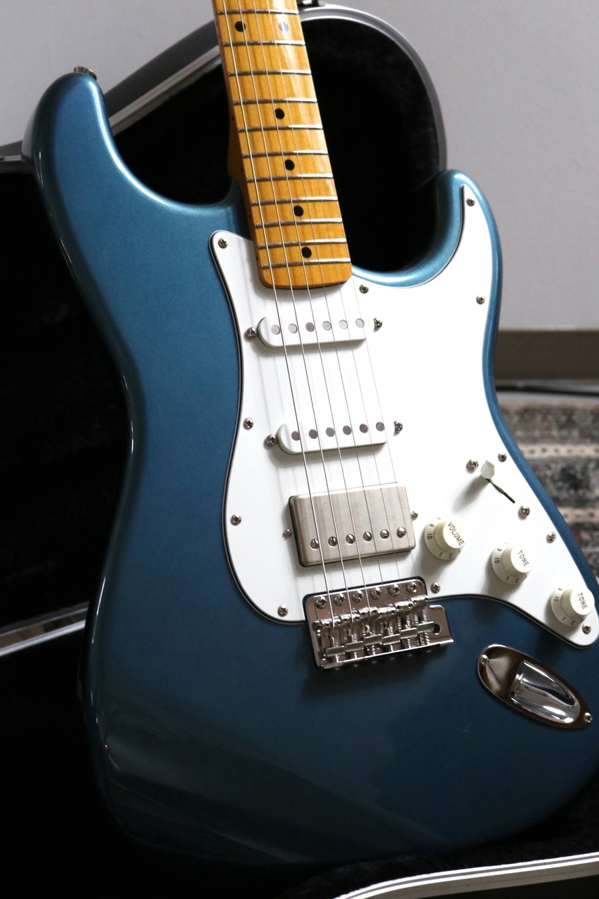 Fender Japan Special SSH Stratocaster Metallic Blue w/ Monty's 