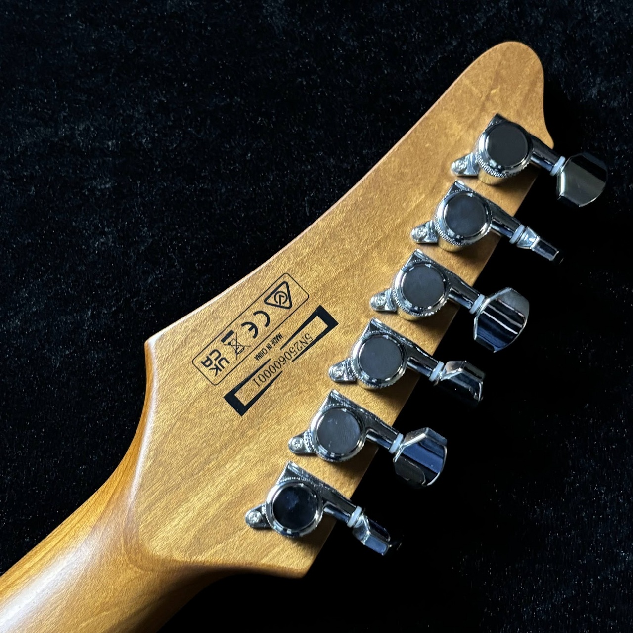 Ibanez AZ24S1F TKS (Transparent Black Sunburst) エレキギター