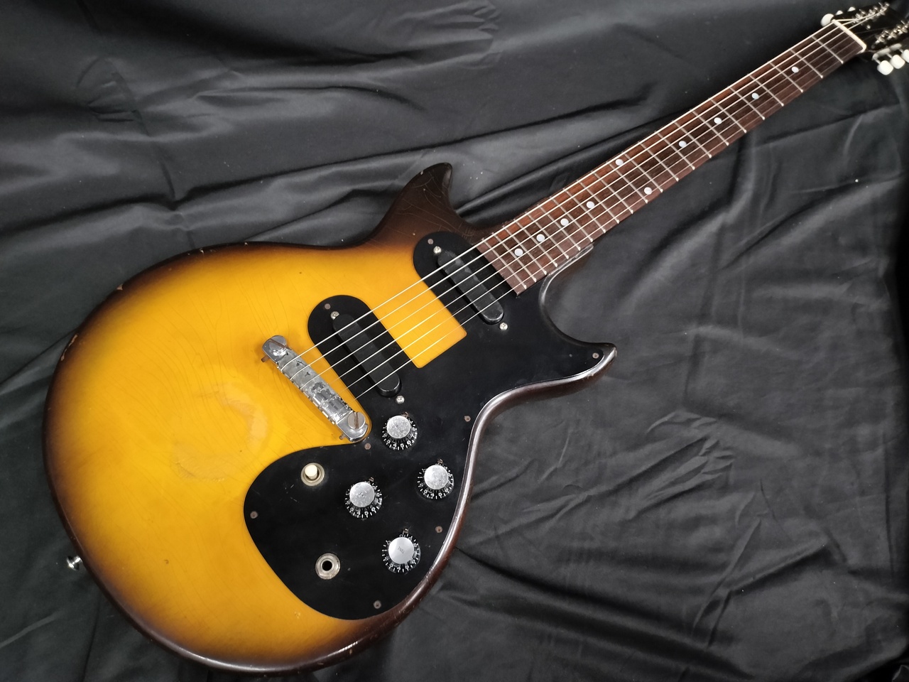Gibson MELODY MAKER D ( ギブソン メロディメーカー 2ピックアップ