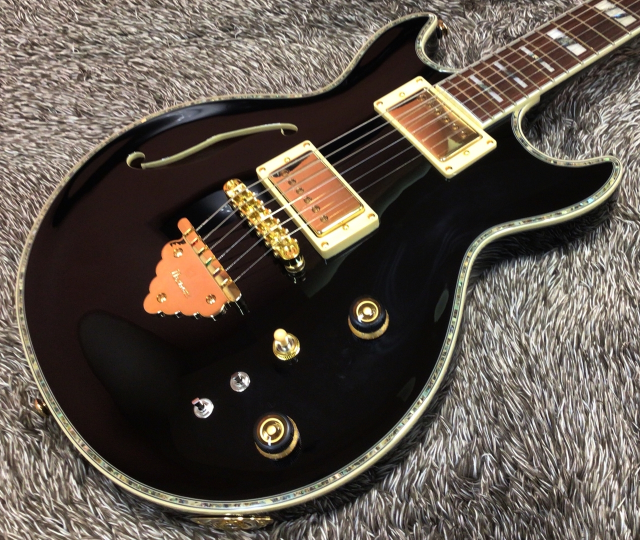 ギター Ibanez AR520H BK Ibanez AR520H-BK ｜イケベ楽器店オンラインストア