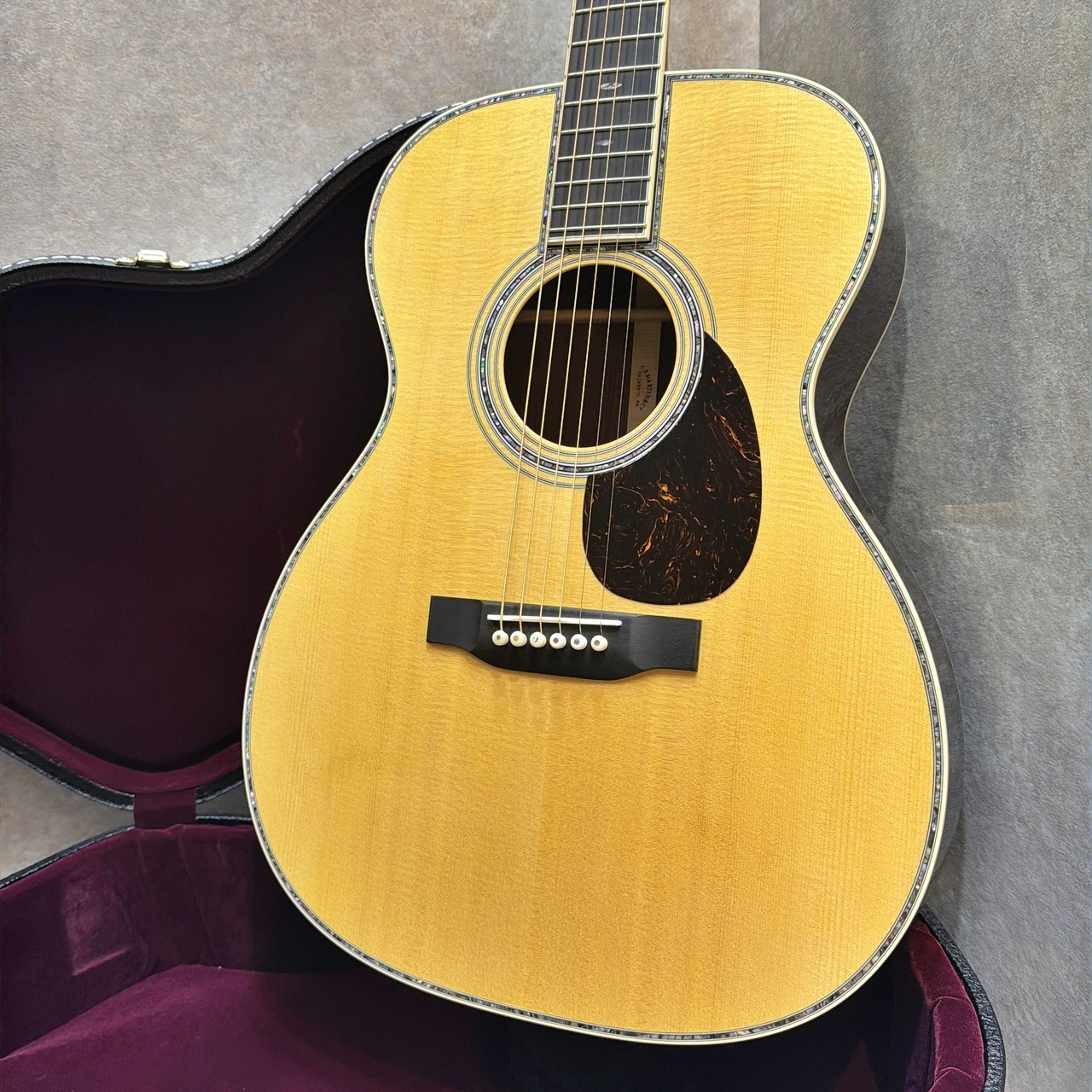 【2/28まで】Martin OM-42 ワンオーナー 中古 調整済み Martin 【美品中古】【試奏動画あり】OM-42 Standard '25【煌びやかで