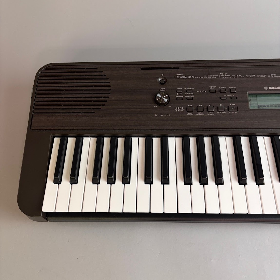 【中古品】ヤマハ　電子ピアノ　平成レトロ　PSR-270 アダプターあり 中古品】ヤマハ 電子ピアノ 平成レトロ PSR-270 アダプターあり