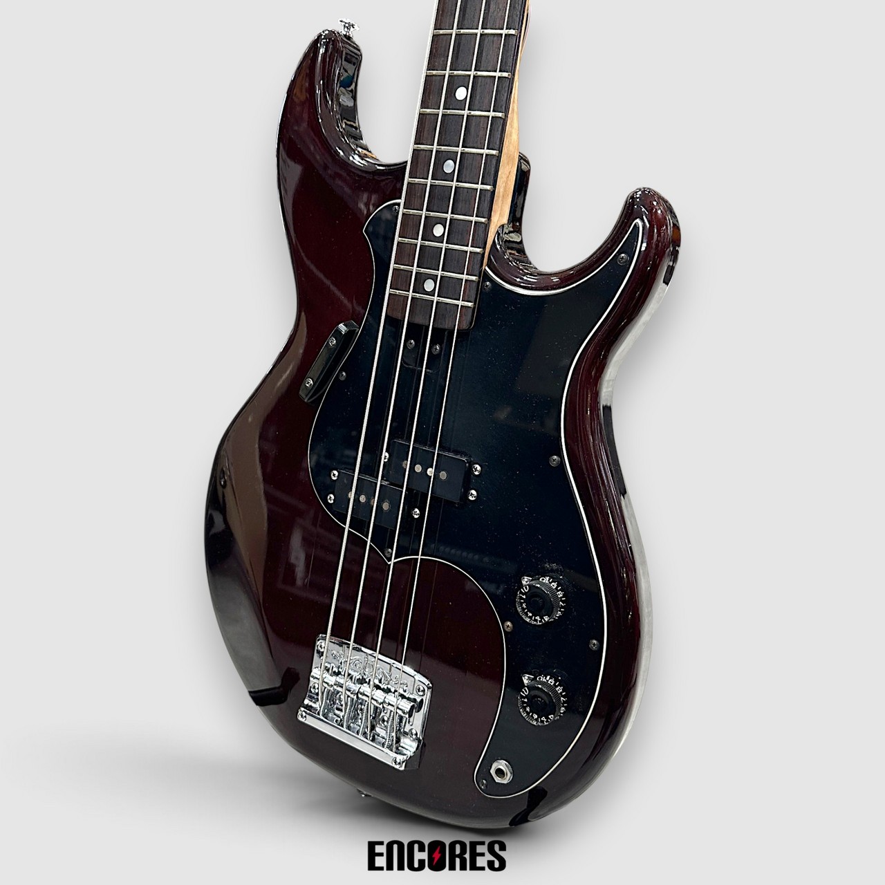 YAMAHA BROAD BASS 800 プレべ（中古）【楽器検索デジマート】