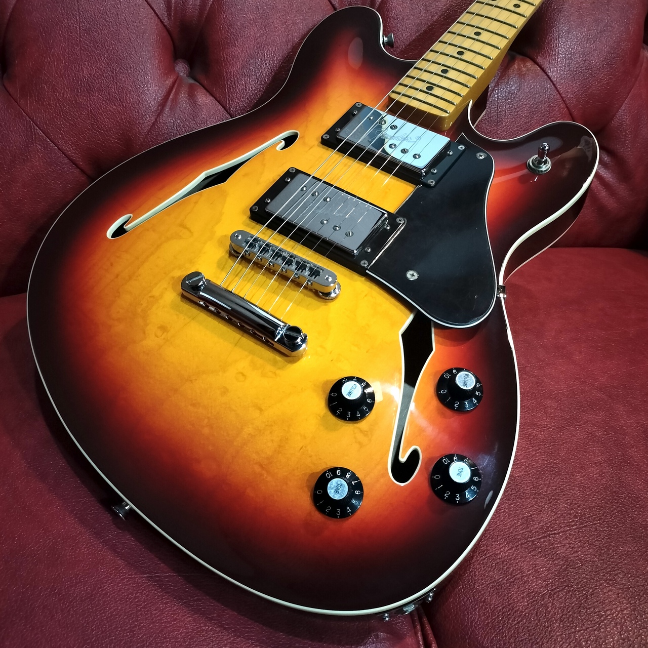 Fender Modern Player Series STARCASTER（中古）【楽器検索デジマート】