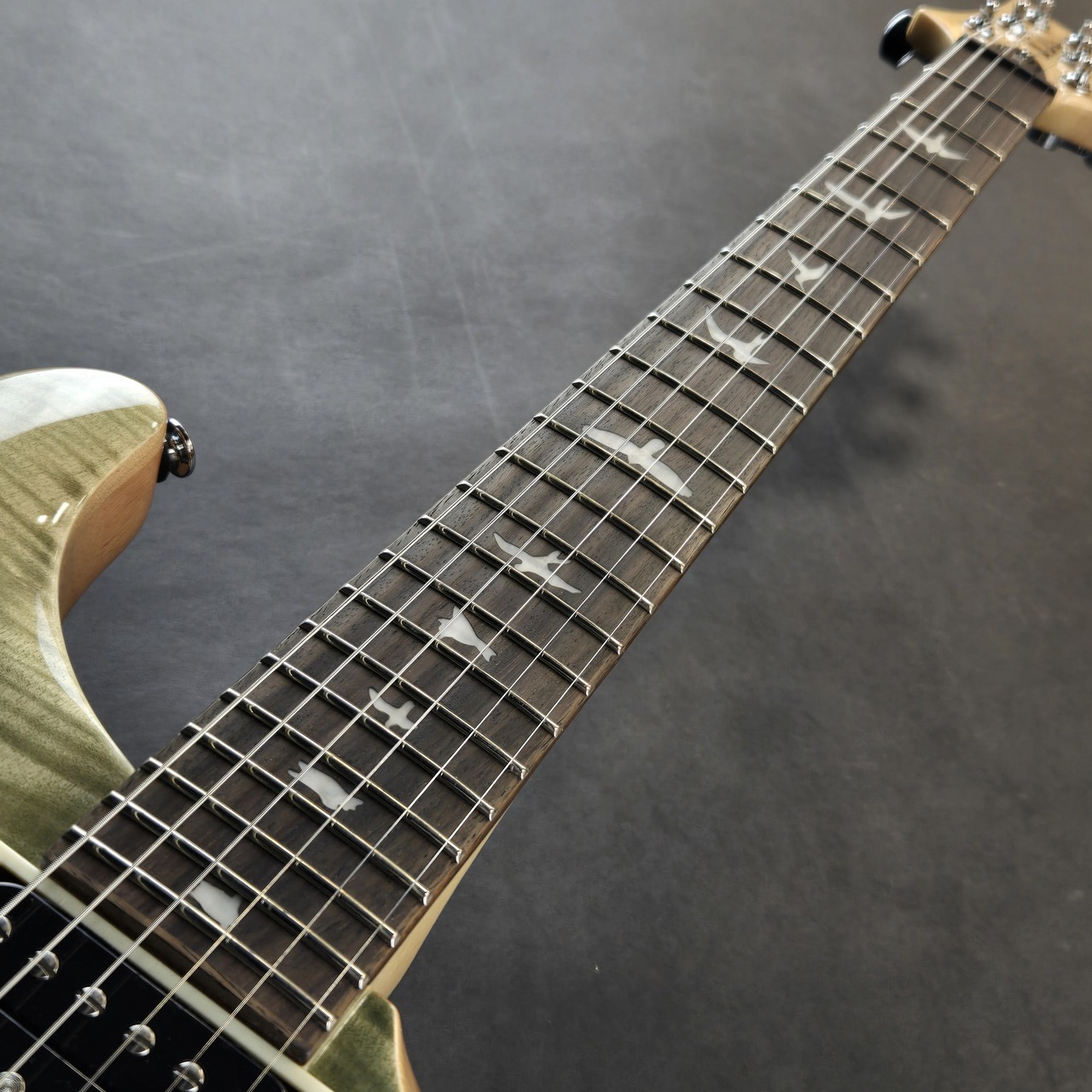 【たいちゃんママ】PRS SE Custom24Trampas Green PRS SE Custom 24 - Trampas Green | Sweetwater