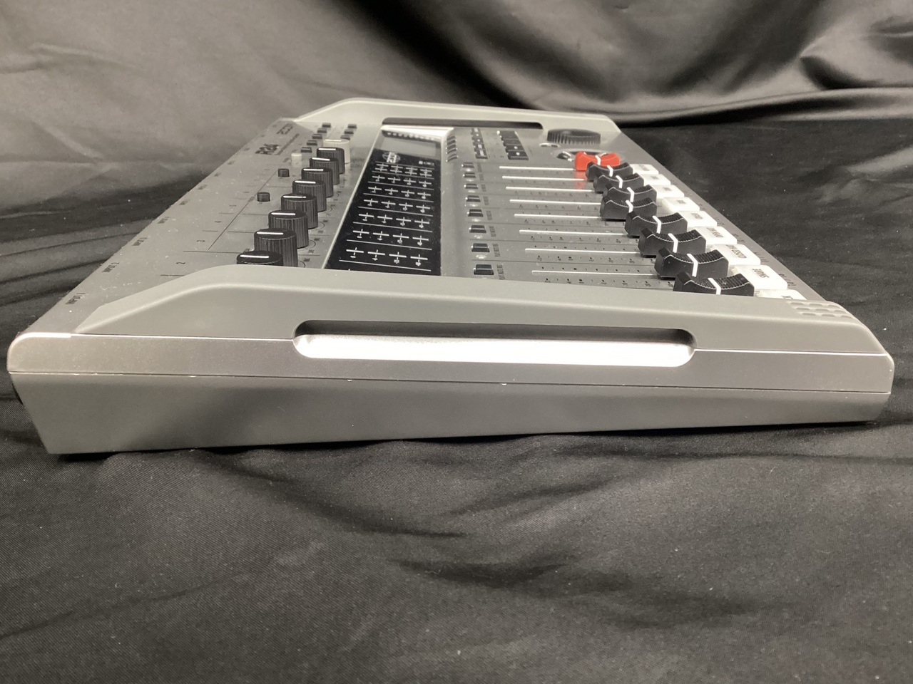 ZOOM R24 マルチトラックレコーダー ズーム 24 トラック 箱あり Yahoo!オークション -「zoom r24」の落札相場・落札価格