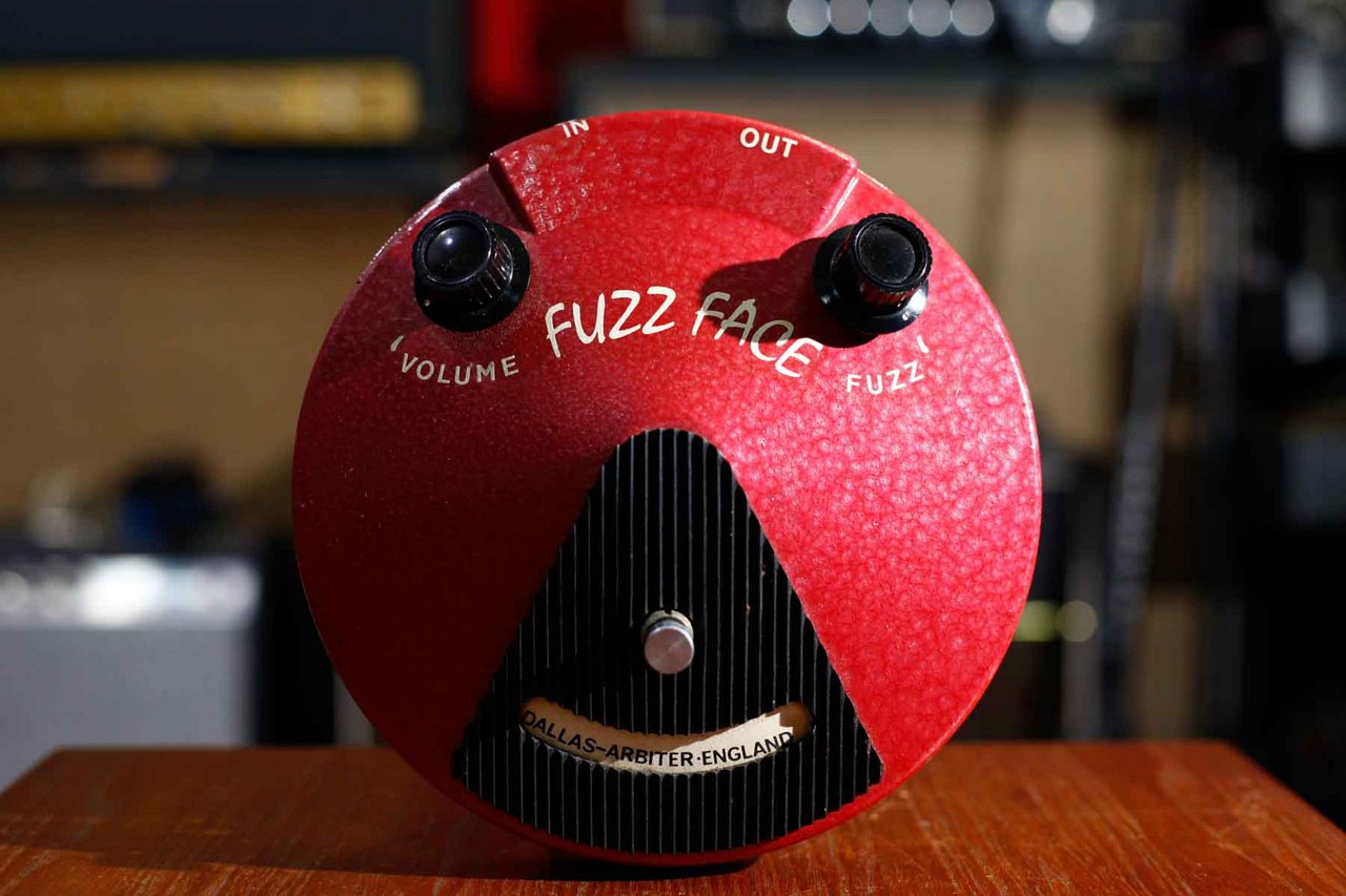 dallas arbiter Fuzz Face BC108 Hummer Red Finish（ビンテージ