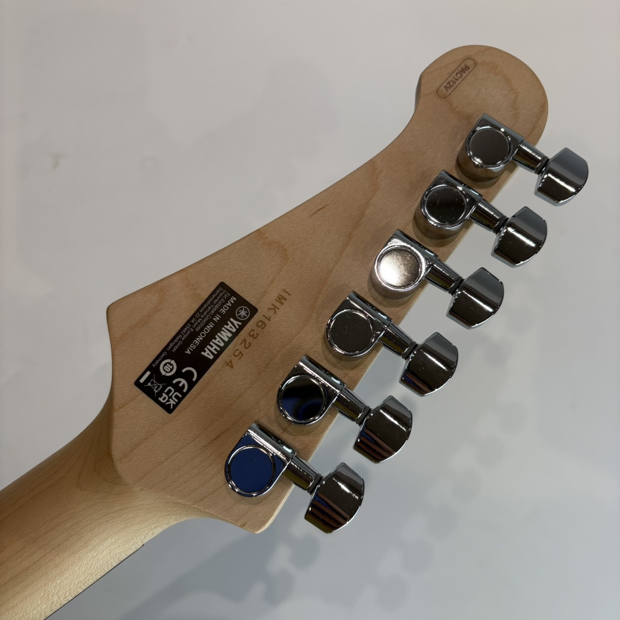 YAMAHA PACIFICA112V YNS イエローナチュラルサテンパシフィカ PAC112