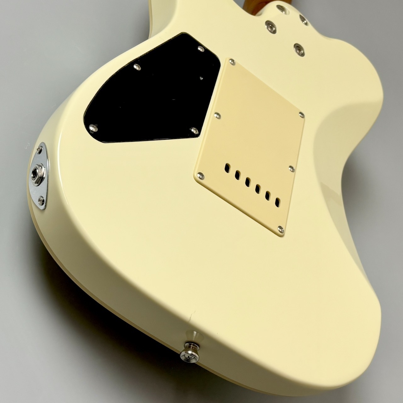 Bacchus TAC24 STD-RSM/M -Olympic White- 【3.64kg】（新品）【楽器