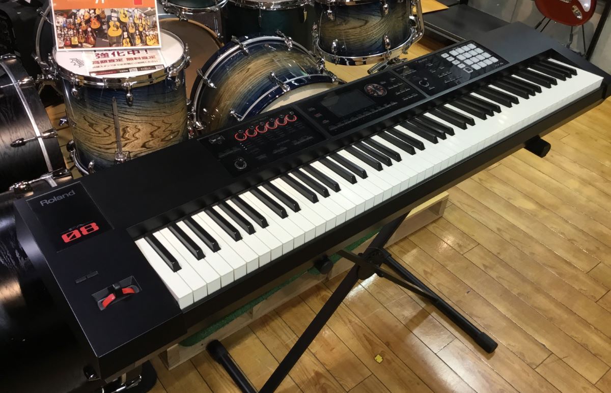 Roland FA-08 Music Workstation（中古/送料無料）【楽器検索デジマート】