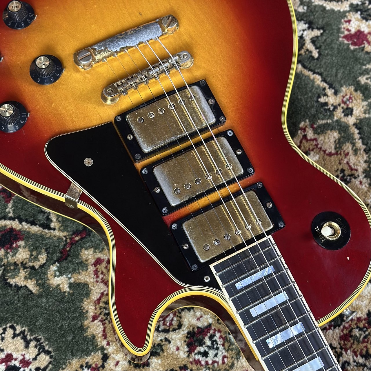 Gibson 【現物画像】Les Paul Custom 3PU Cherry Sunburst SN:633935