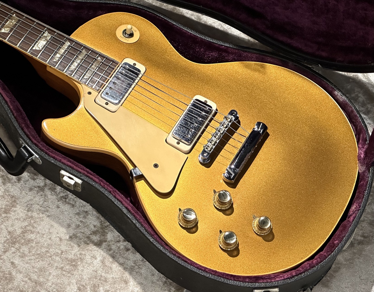 Gibson 1974 Les Paul Deluxe Gold Top Left Hand【4.59kg Gibson 1974 Les Paul Deluxe Gold Top Left Hand【4.59kg
