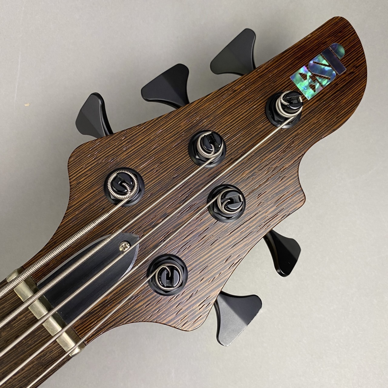 ESP Halibut / 5弦ベース（中古/送料無料）【楽器検索デジマート】