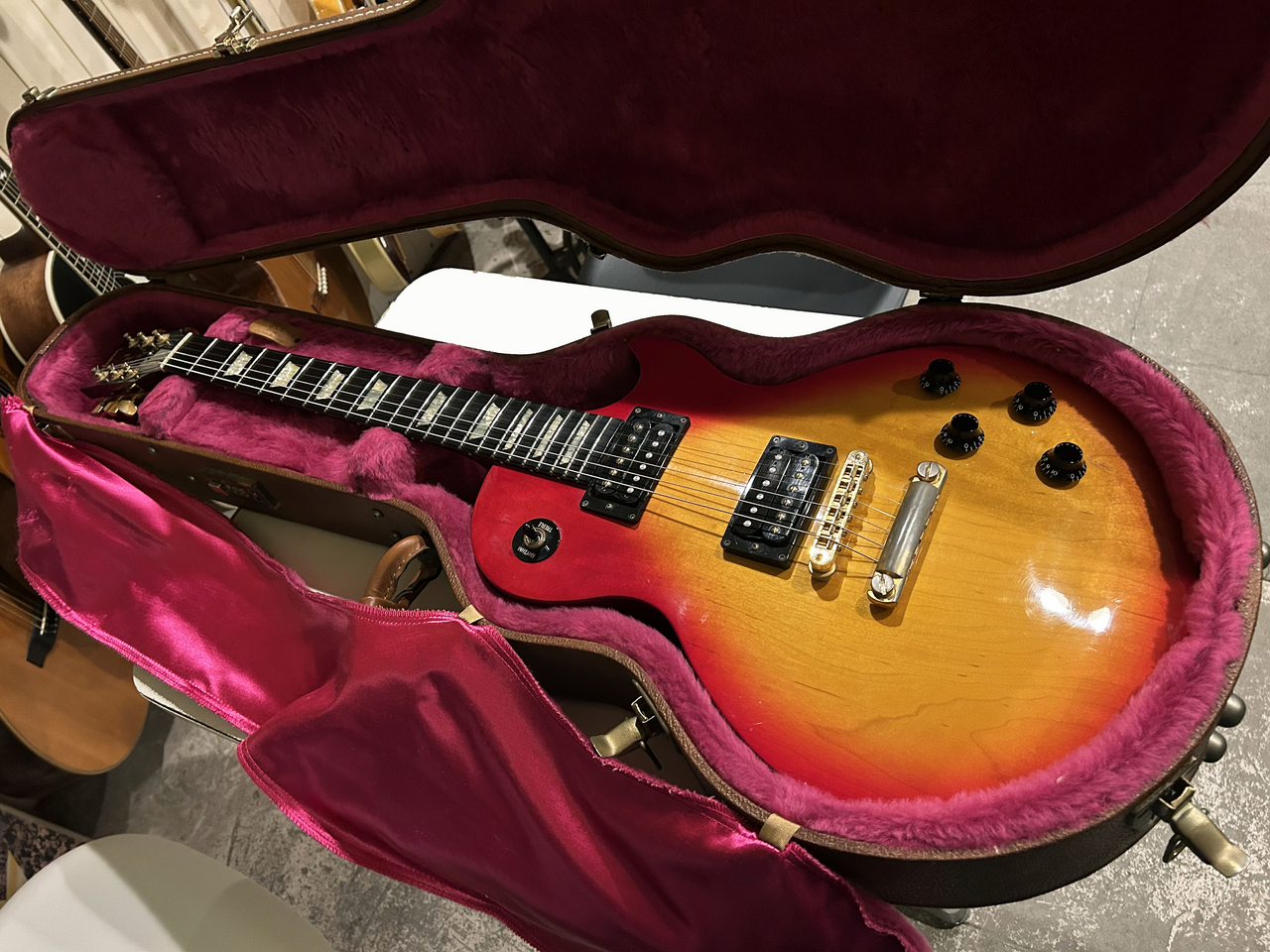 Gibson Gibson Les Paul Studio Lite Cherry Burst 1993年製（中古